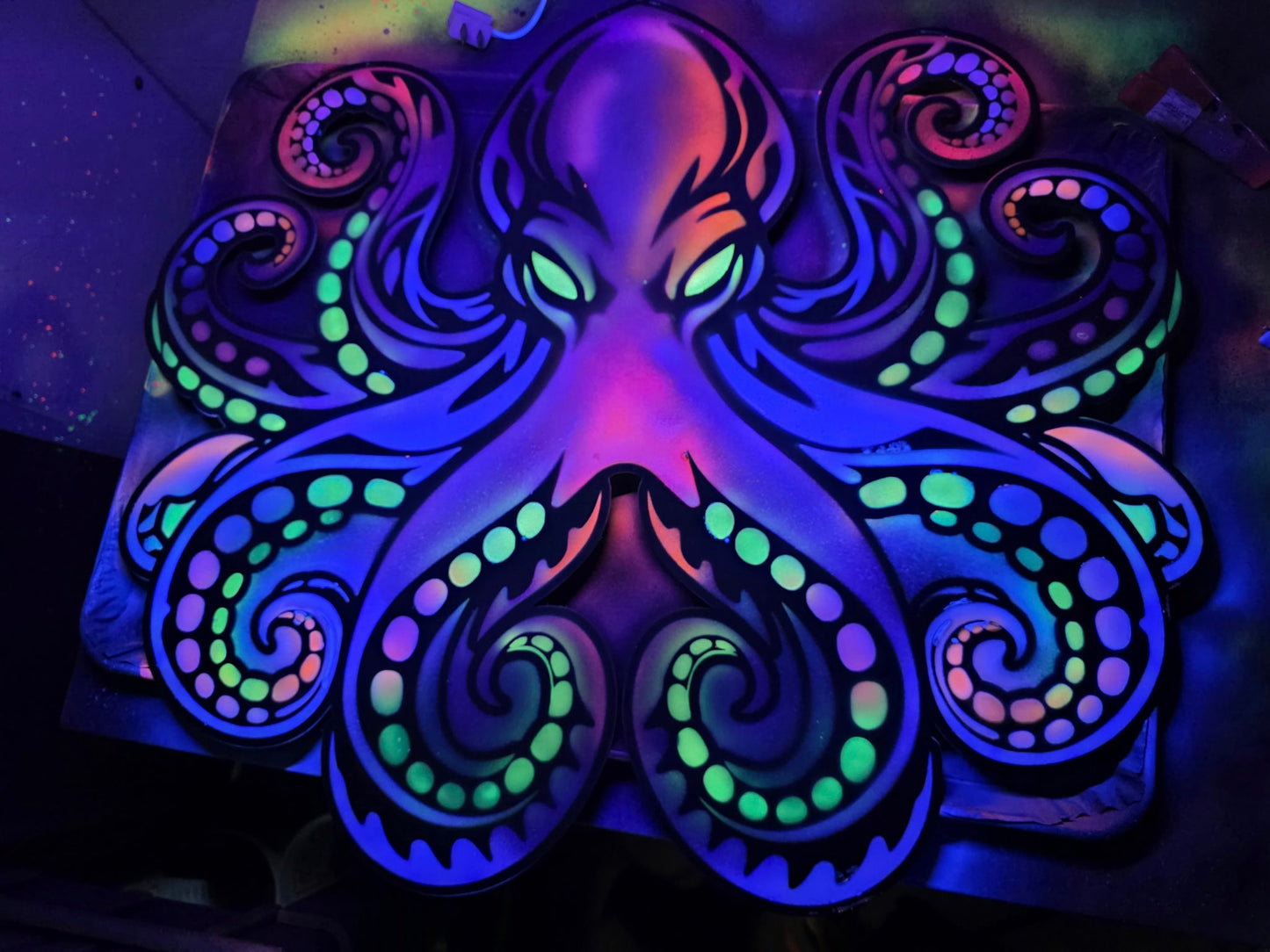 Octopus (black light)